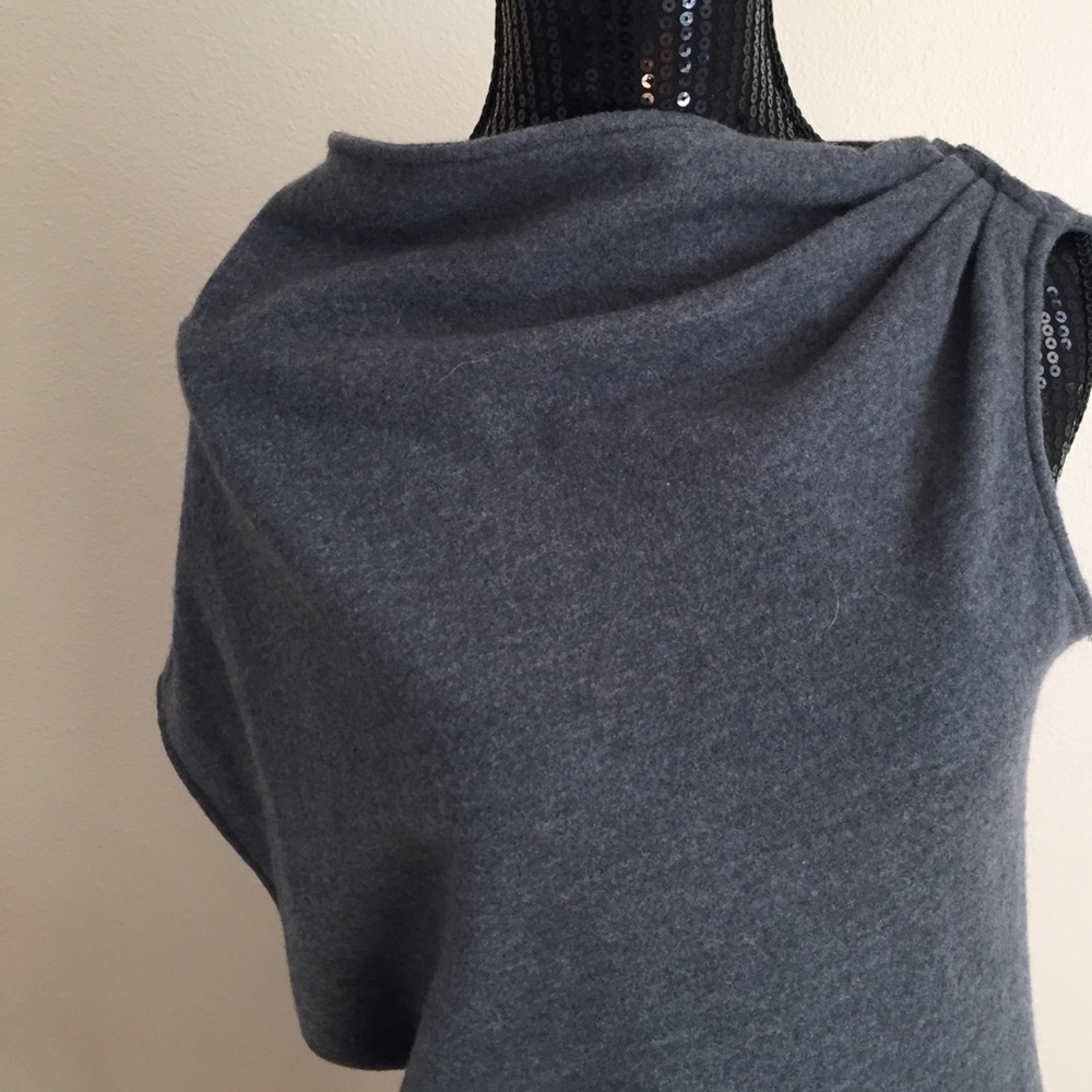 Fashionable L’agence dress.